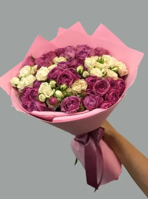 Букет из 19 пионовидных роз — цветы в Сочи