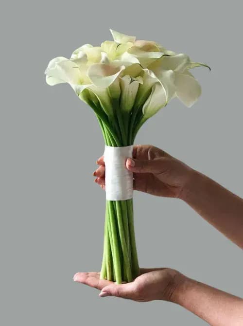 Свадебный букет из белых калл | заказать в Сочи