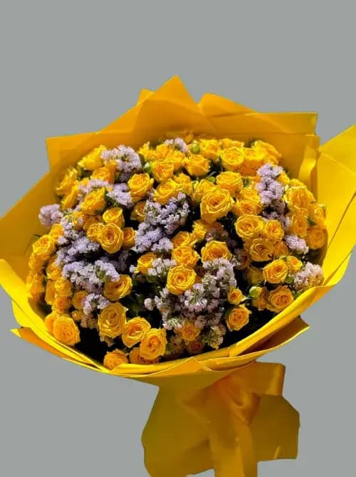 17 жёлтых кустовых роз с доставкой в Сочи