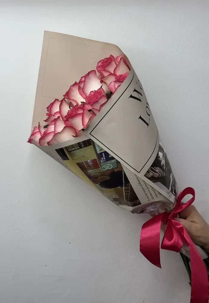 Букет из 9 розовых роз с доставкой по Сочи