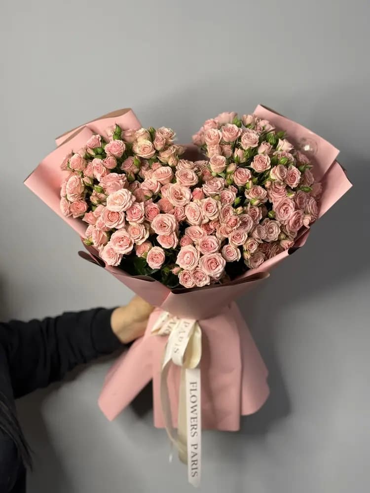 Букет из роз в форме сердца | Доставка в Адлере